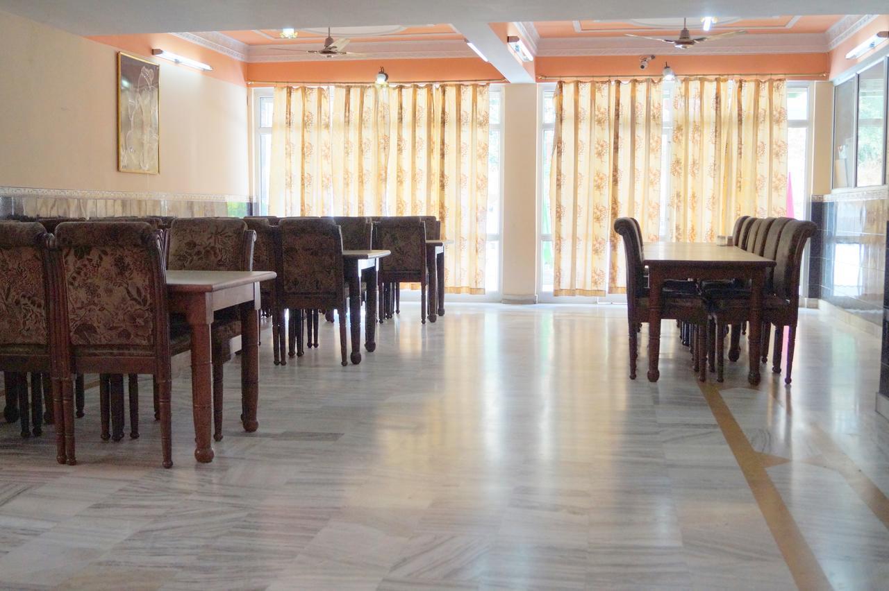 Hotel Uday Palace Pipalkoti Екстериор снимка