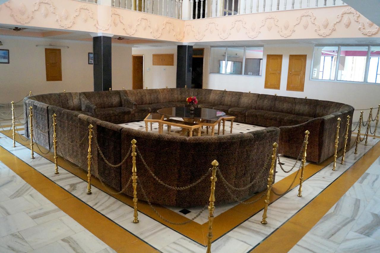 Hotel Uday Palace Pipalkoti Екстериор снимка