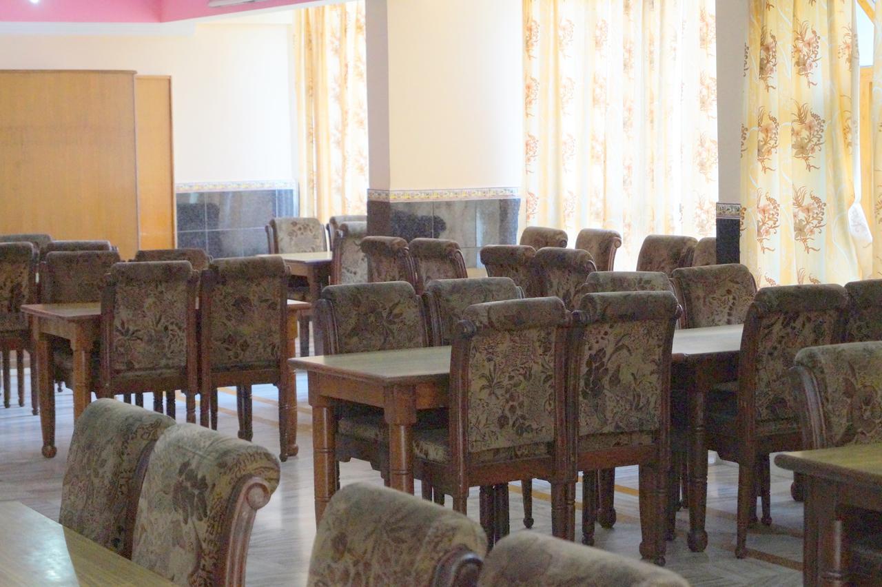 Hotel Uday Palace Pipalkoti Екстериор снимка